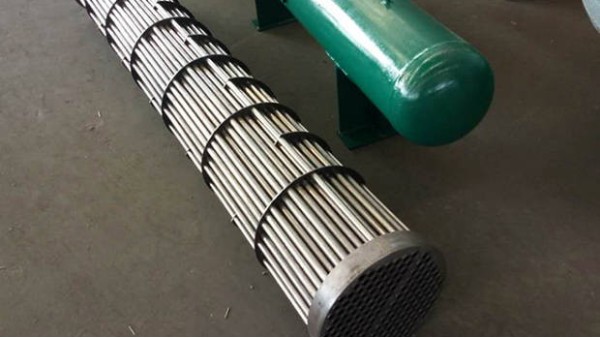 山东某电厂冷凝器铜管换胜游平台管改造方案