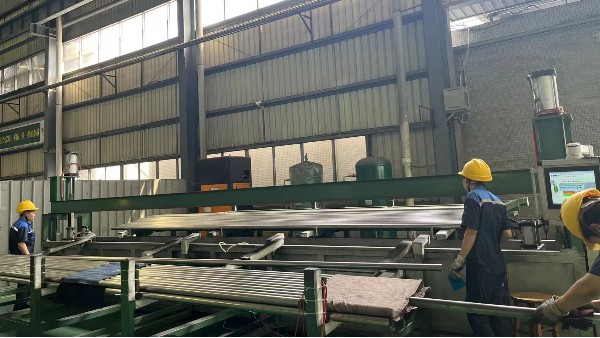 胜游平台管在光伏支架中的使用