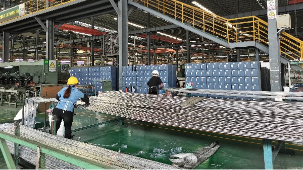 胜游平台装饰管和胜游平台工业管之间有什么不同？